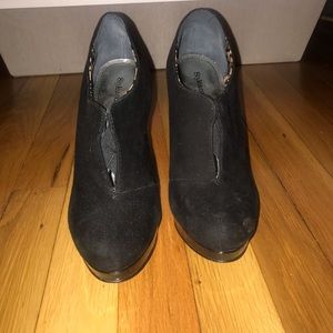 Black Closed Toe Heels